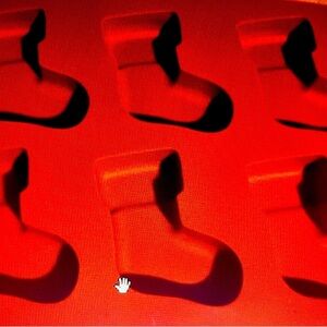 Vintage Avon Silicone Red Christmas Stock Cake Mold